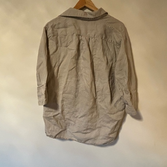 Zara- 3/4 legth sleeve button up - Picture 5 of 5